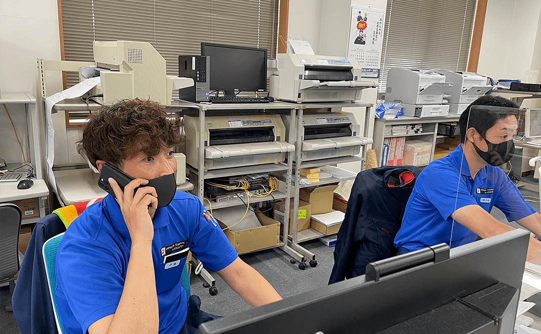 OLS九州物流センタースタッフ